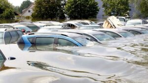 Tips-Mengatasi-Mobil-Kebanjiran